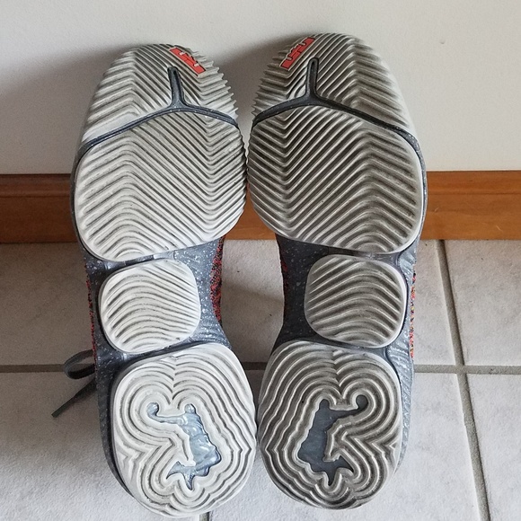 SOLD ON MERCARI Lebron 16 Multicolor 20/20 - Picture 7 of 7